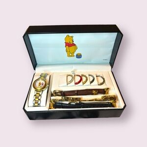Vintage Disney Ladies Wristwatch Pooh Bear and Piglet Quartz Women Watch
